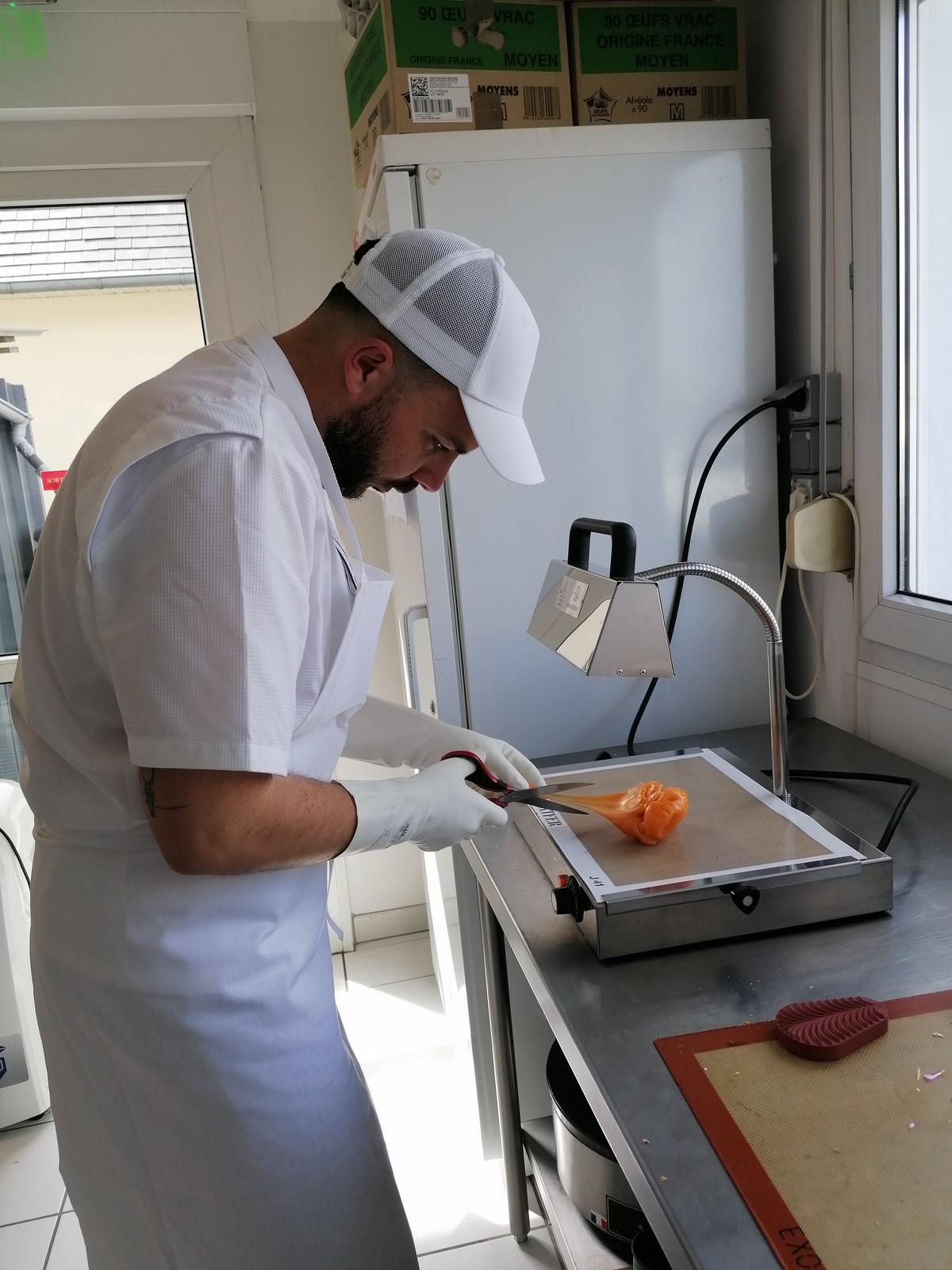 Pièce fleurie en sucre tiré — session Kit à sucre avril 2023